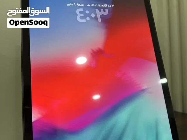 للبيع جهاز ايباد (((8))) الجيل الثامن مساحه (((32gb))) بطاريته زينه الجهاز نظيف شريحه + واي فاي ...