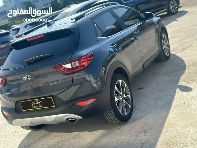 KIA STONIC 2020 فل إضافات بدون فتحة سقف