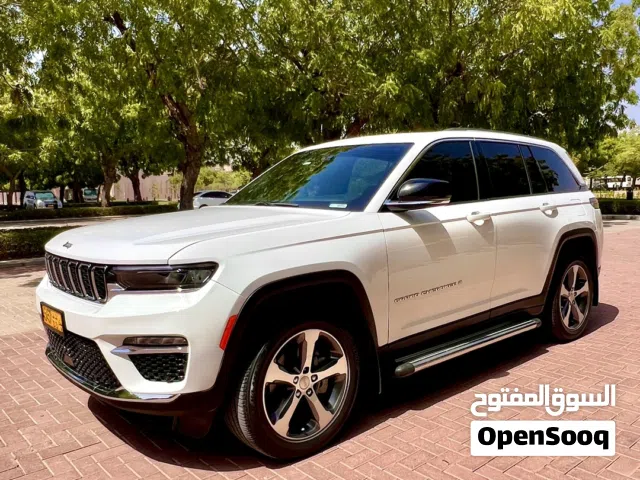 2023 جيب جراند شيروكى Limited