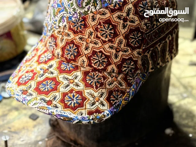 قبعة يدوية بتصميم تقليدي إيراني