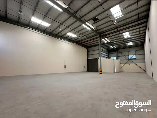 مخزن للبيع فى دبي منطقة الورسان فقط 3500,000 مكيف مساحة 20 الف قدم