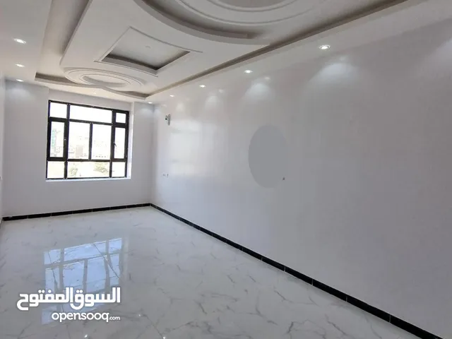 178 m2 5 Bedrooms Apartments for Sale in Sana'a Bayt Baws