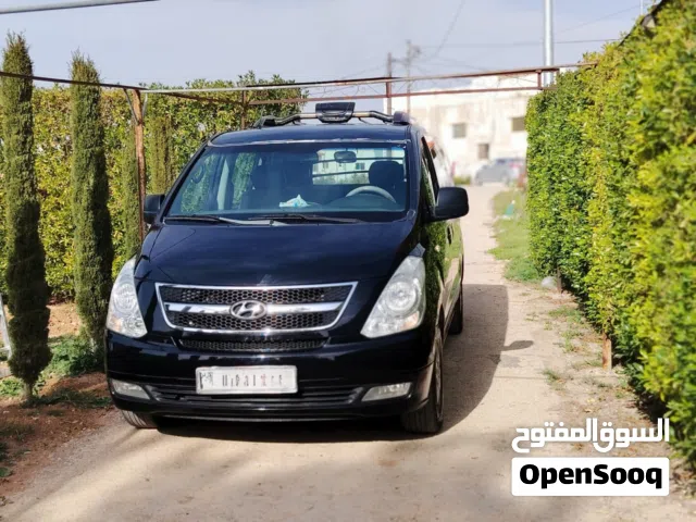 2012 هيونداي H1 GL