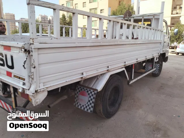 للبيع هاف لوري نظيف جدا دايهاتسو 2003