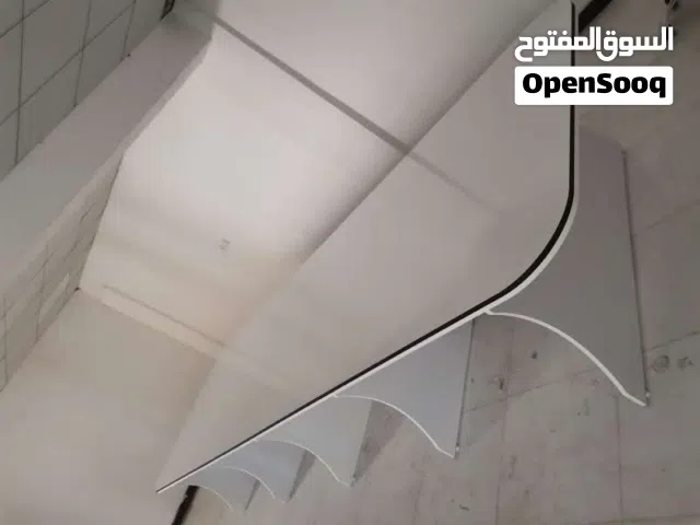 ميز اجتماعات للبيع جديد جدا 5 متر في متر ونص ارتفاع 80