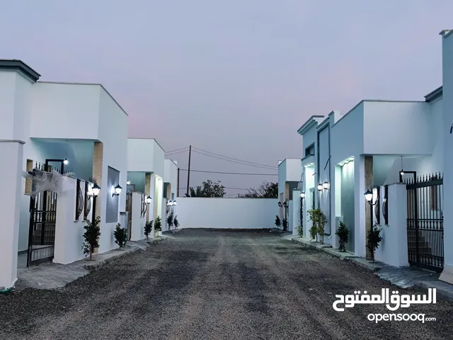 130m2 4 Bedrooms Townhouse for Sale in Tripoli Ain Zara
