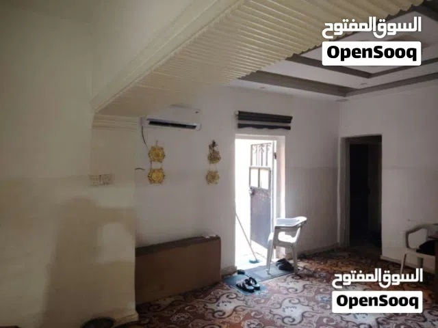 شقة للبيع في حي الهواري خلف المستشفى الهواري العام