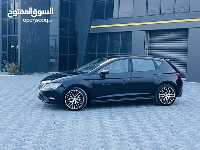 Seat leon بالكراتين