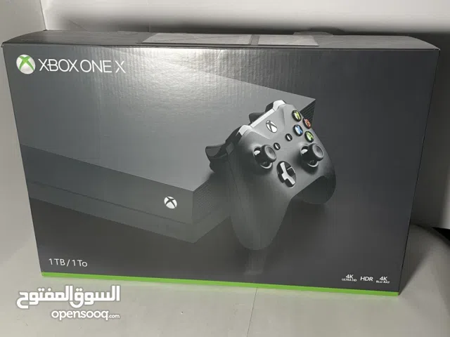 Xbox one X شبه جديد بنايلواته و معاه العاب