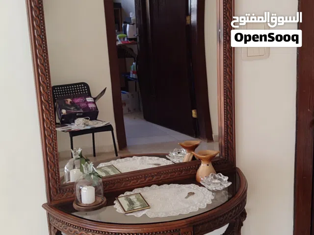 قطع عفش بحالة ممتازة