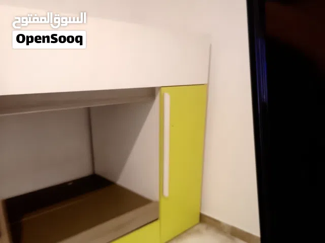 سرير اطفال للبيع