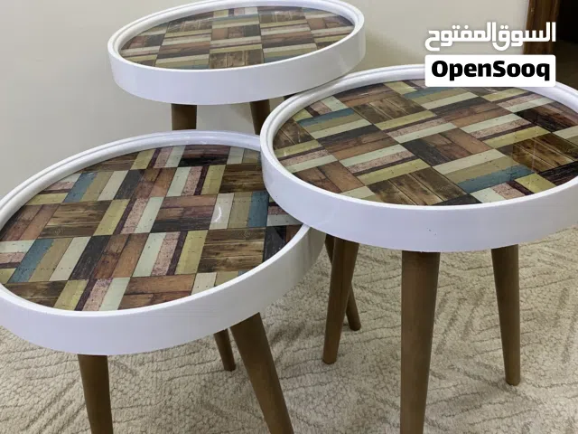 طاولات جانبيات متعددة الاستخدامات