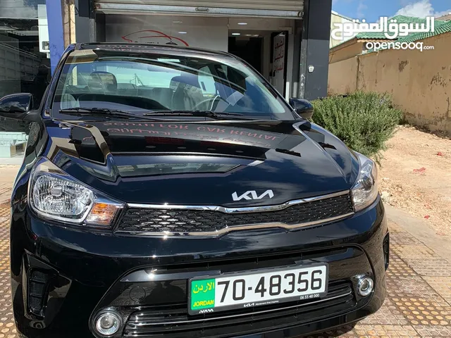 Sedan Kia in Amman