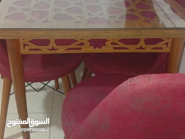 طاولة سفرة مع 6 كراسي