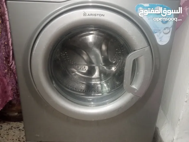 غساله اريستون بحاله ممتازه لايوجد فيها أي مشكله بسعر مناسب