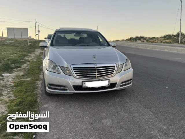 2012 مرسيدس بنز الفئة-E E 200