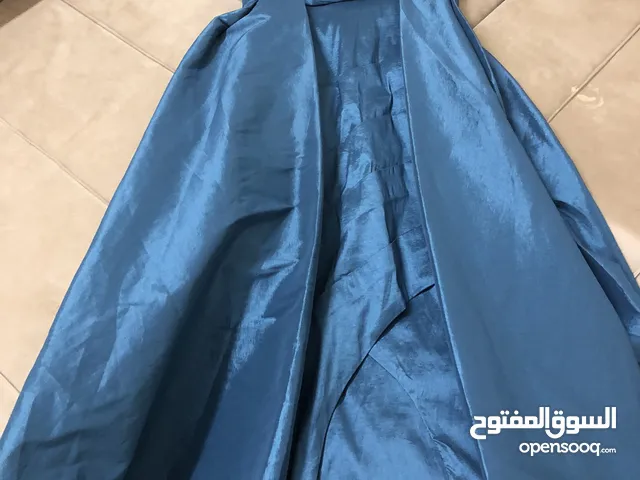 فستان مناسبات للبيع