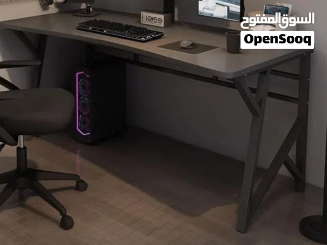 كرسي وميز مكتب وكيمنج