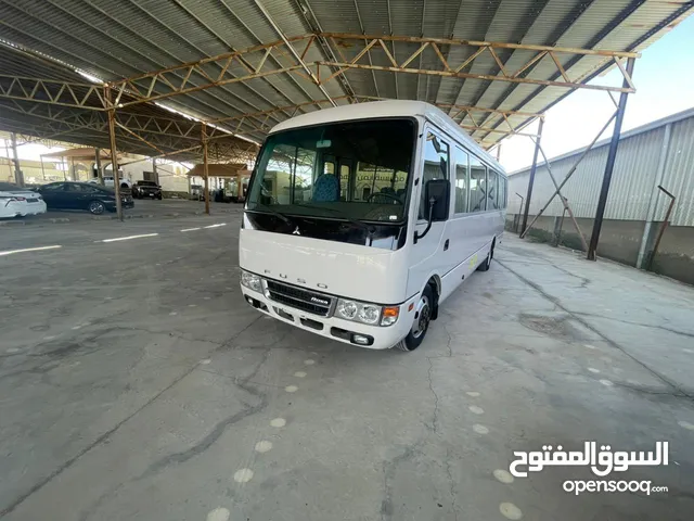 باص متسوبيشي فوسو حره غير مجمرك 26 راكب ماتور كهرباء