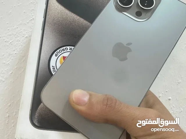 15 PRO max 256g كسر الزيرو حاله ممتازه صفر ضريبه