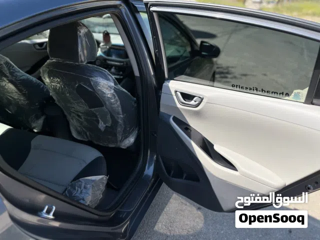 2017 هيونداي ايونيك Standard