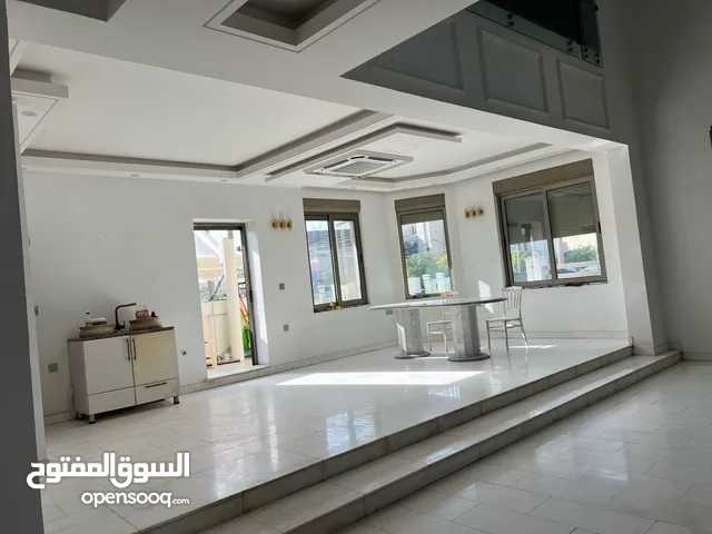 فيلا للايجار موقع مميز جدا المنصور بالقرب من شارع الاميرات مساحة 600 م