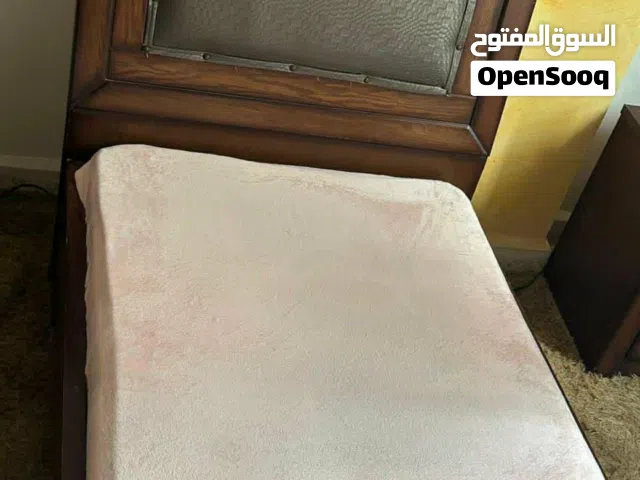 تخت مفرد نضيف