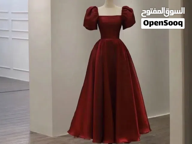 فستان سهره أحمر