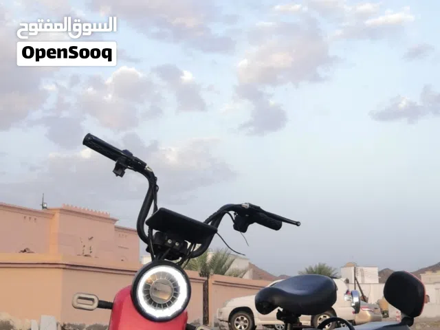 2025 Bajaj Avenger