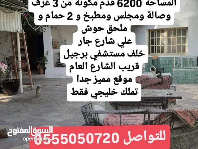 فيلا للبيع في الفيحاء بالشارقة موقع مميز جدا شارع قار خطوات من الشارع الرئيسي و مستشفي برجيل