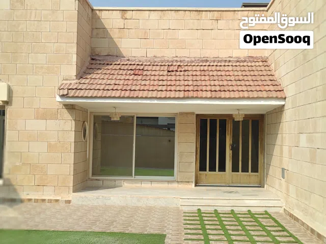 700 m2 More than 6 bedrooms Villa for Rent in Hawally Jabriya