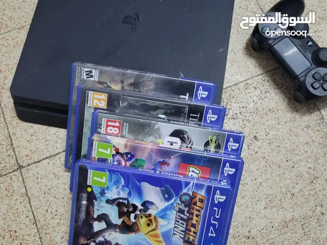 PS4 slim مع ايد اصليه و ألعاب
