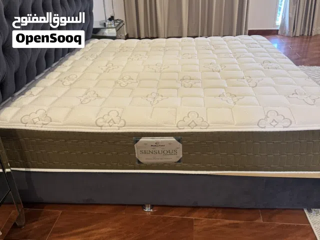 مرتبه طبيه  مقاس 200* 200من مراتب الطبيه عليها ضمان