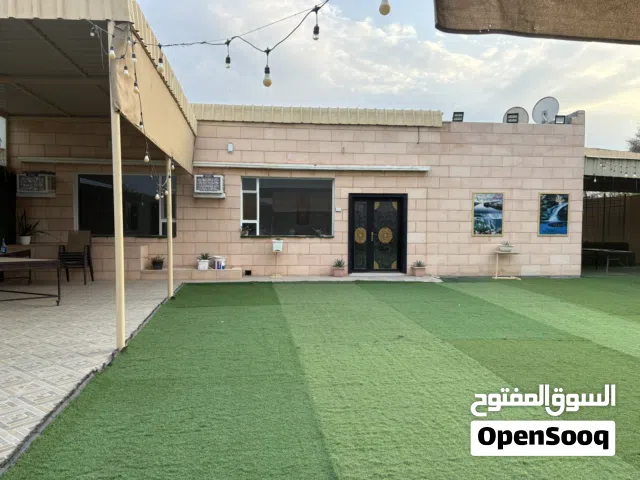 استراحة في حفيت للبيع