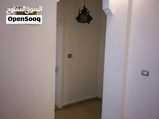 100 m2 2 Bedrooms Apartments for Rent in Zarqa Al Souq
