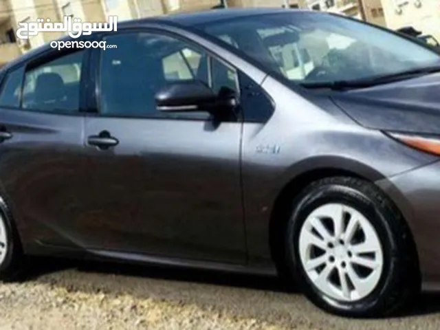 تويوتا بريوس هايبرد للإيجار الشهري