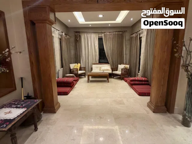 شقة مفروشه او فارغه فاخرة شبه فيلا مفروشة للإيجار في الجاردنز