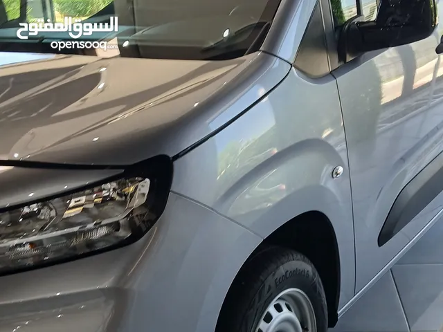 سائق توصيل بسيارتي داخل او خارج المدن