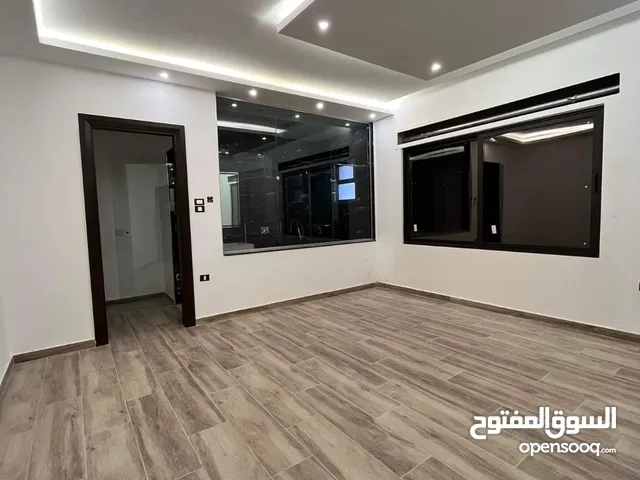 215 m2 3 Bedrooms Apartments for Sale in Amman Deir Ghbar