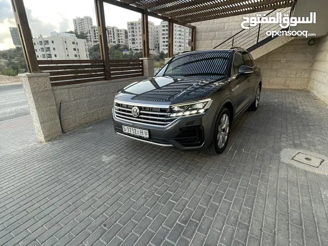 طوارق 2019 ار لاين فل الفل بحالة ممتازة جدا دهان الشركة للبيع