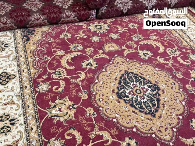فراشات وسجادة