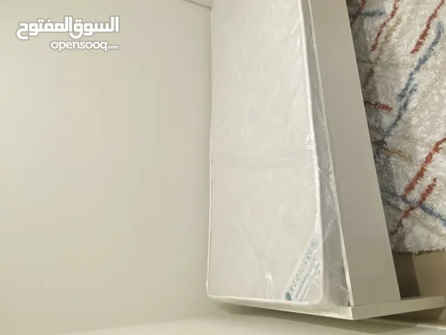 سرير نفر ونص عدد 2 جديد غير مستخدم مع الماترس الطبي سبب البيع المكان غير مناسب