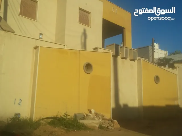 200 m2 5 Bedrooms Townhouse for Sale in Tripoli Souq Al-Juma'a