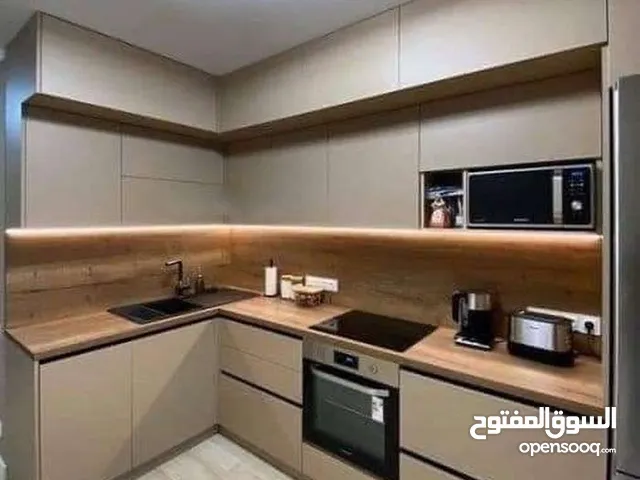 مختص فك وتركيب وصيانة المطابخ وفك وصيانة جميع انواع الاتات والديكورات 67654