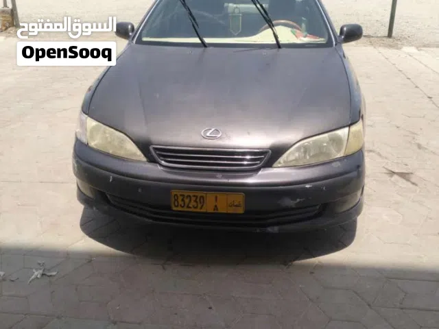 Lexus es300,falaj al qubil.