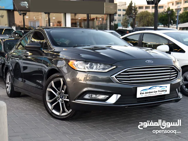 فورد فيوجن هايبرد بحالة ممتازة Ford Fusion Hybrid SE 2017