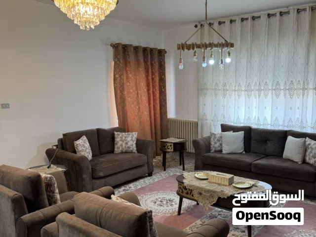 طقم كنب سبع مقاعد