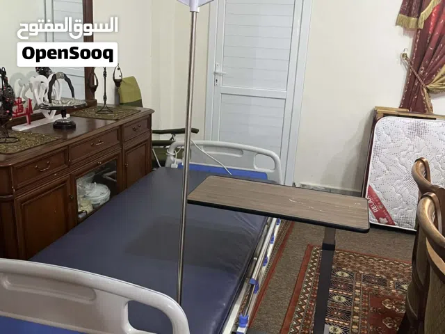 سرير طبي كهربائي 3حركات من 3000الى 3300دينار المساعدة