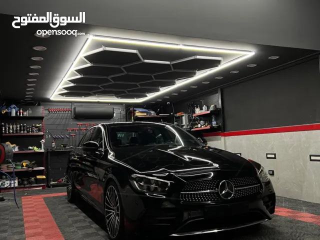 Mercedes benz E200 AMG بحالة الوكالة