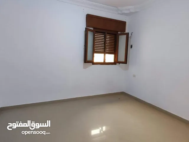 0 m2 3 Bedrooms Townhouse for Rent in Tripoli Tajura